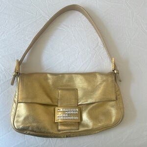 Vintage Fendi baguette bag!